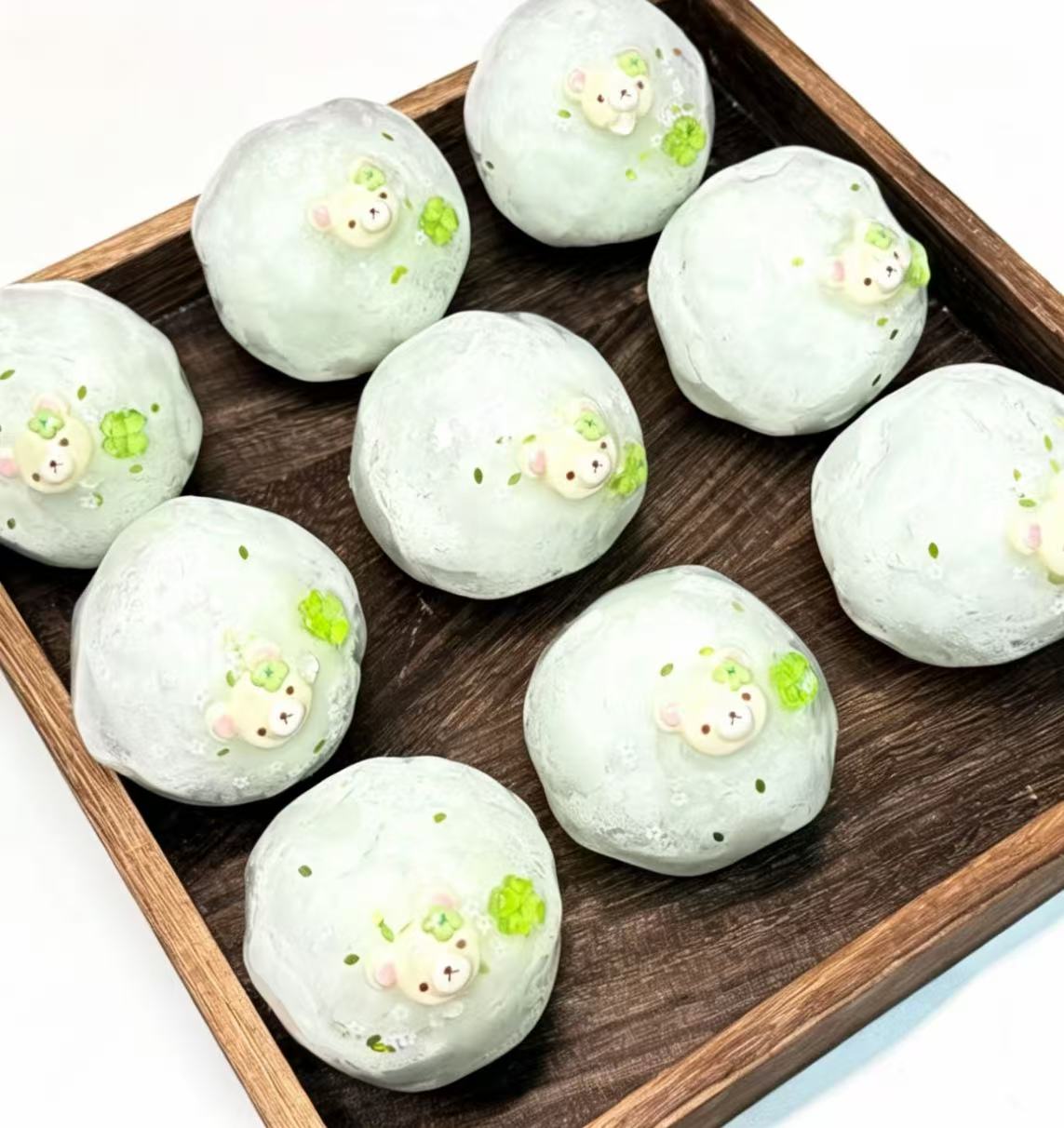 Wax cracking balls