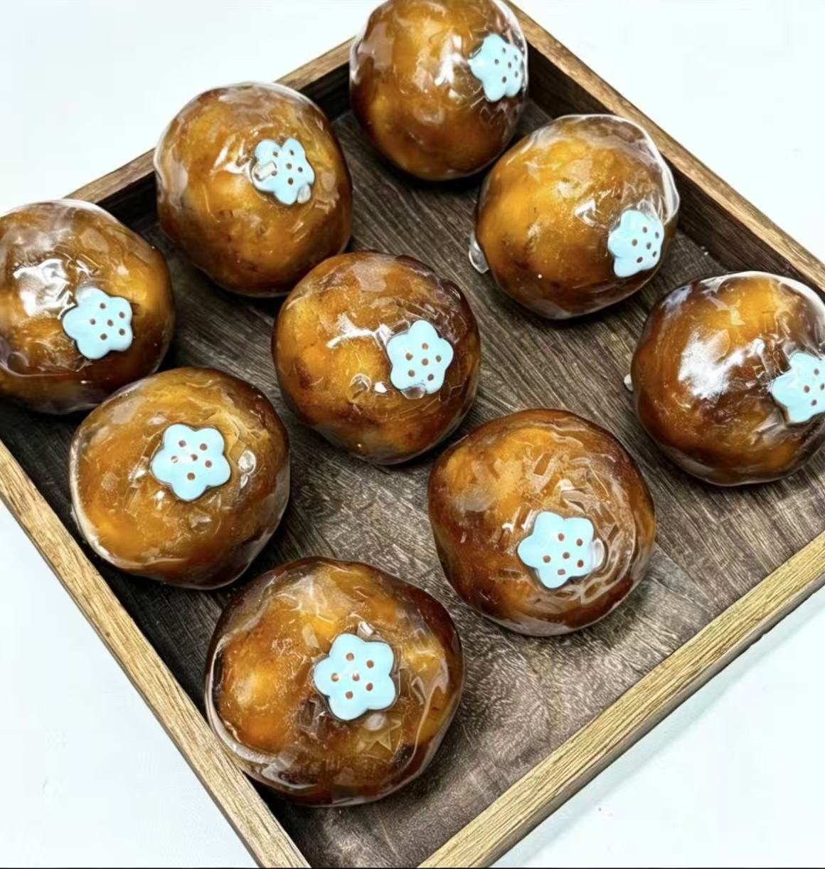 Wax cracking balls