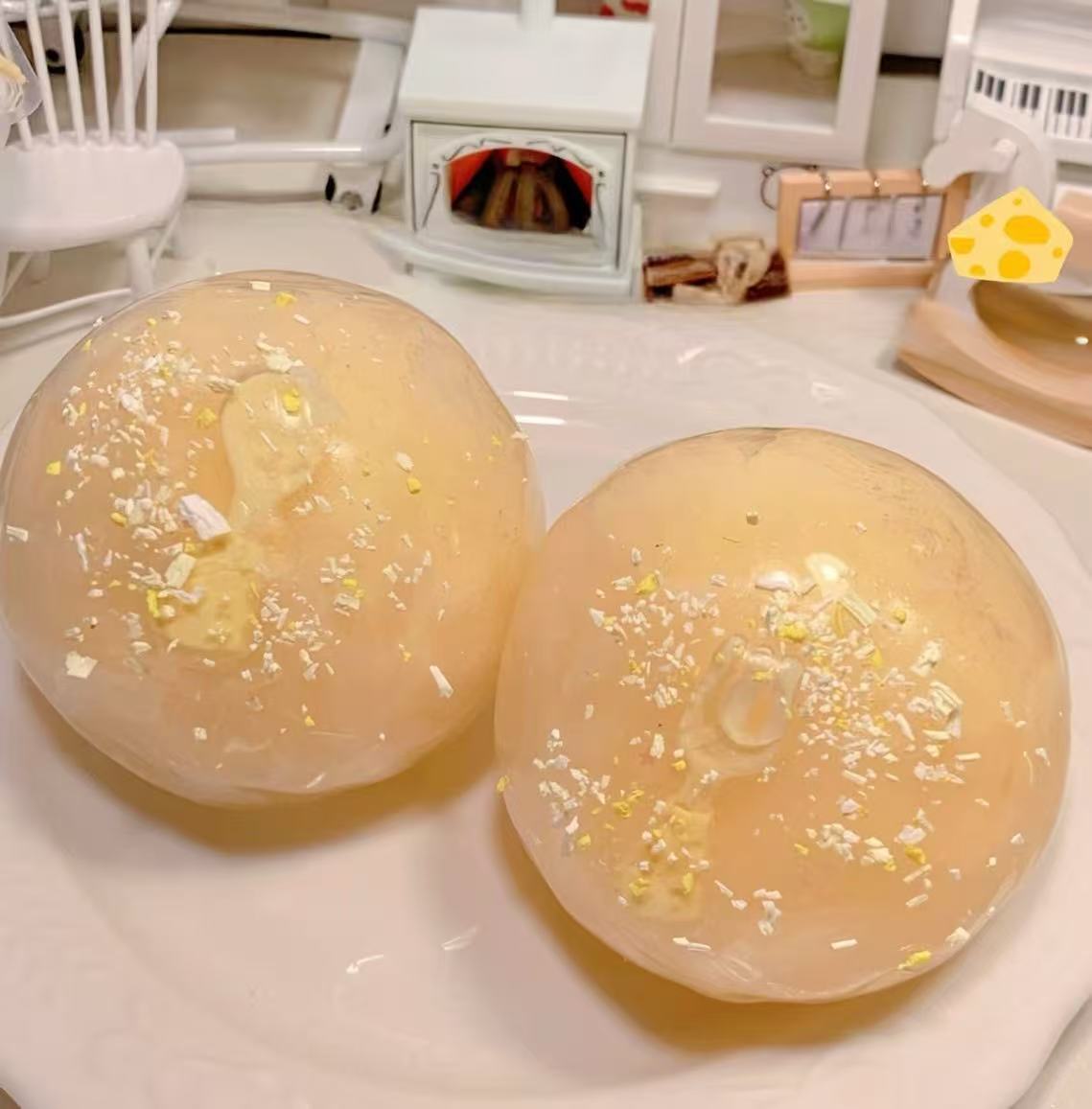 Wax cracking balls